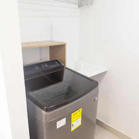 Apartamento Moderno 3h Vista Mar Lateral · Ubicación Ideal